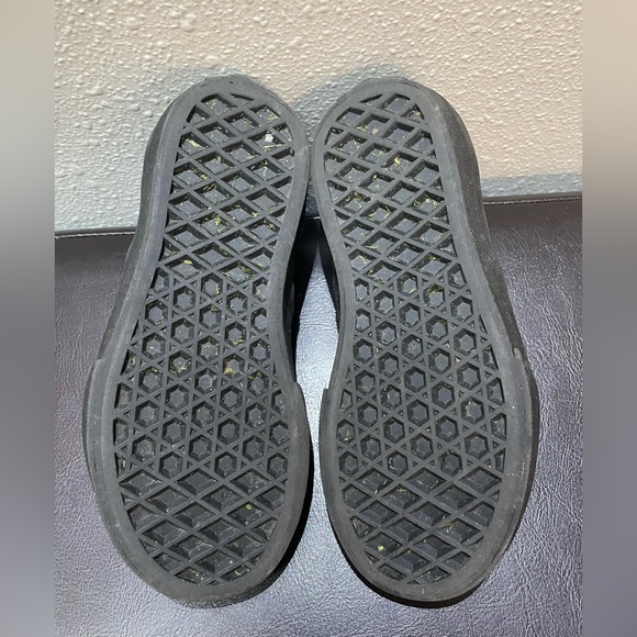 Darth Vader Vans - Picture 4 of 5